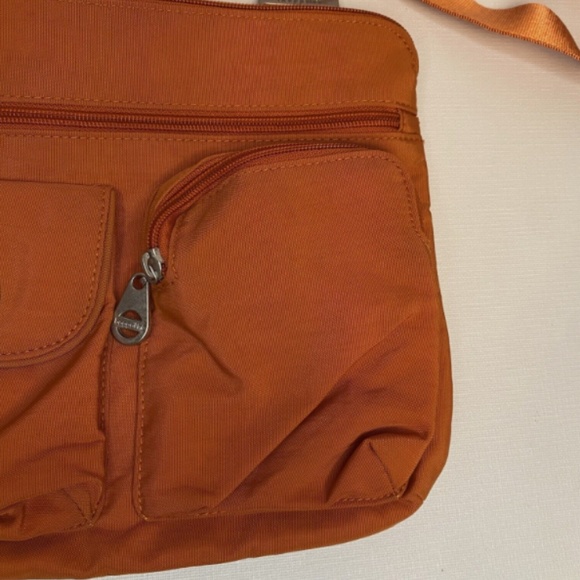 Baggallini Crossbody Purse Bag Orange Nylon Compact Lightweight Travel Bag - Picture 3 of 12